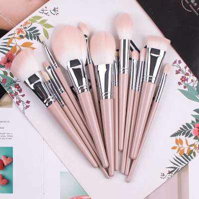 Professional Flat Fan Khaki Vegan Private Label Makeup Brush